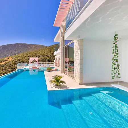 Rosy Dreamy Ultra Luxury Villa *