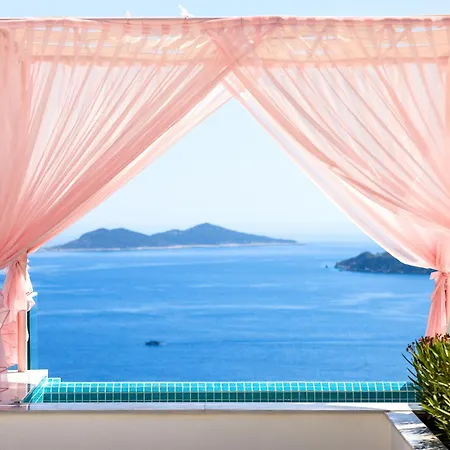 Rosy Dreamy Ultra Luxury