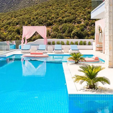 Rosy Dreamy Ultra Luxury