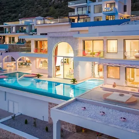 Rosy Dreamy Ultra Luxury Kas