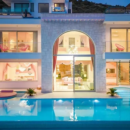 Rosy Dreamy Ultra Luxury
