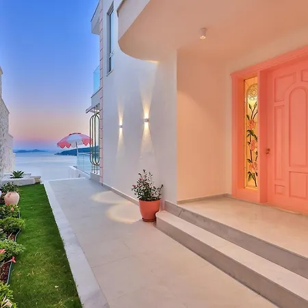 Rosy Dreamy Ultra Luxury Villa Kaş