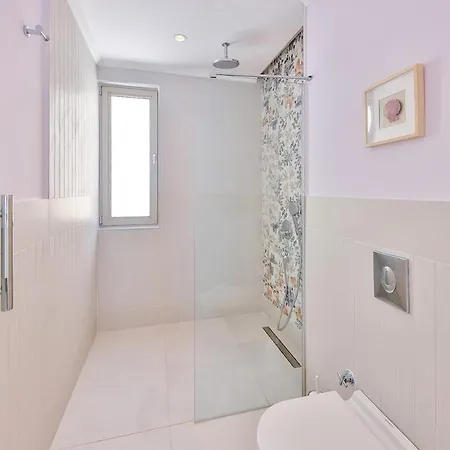 Rosy Dreamy Ultra Luxury *