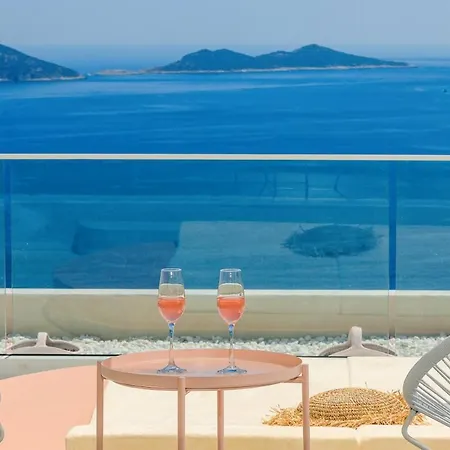 Villa Rosy Dreamy Ultra Luxury Kaş