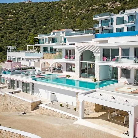 Rosy Dreamy Ultra Luxury