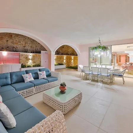 Rosy Dreamy Ultra Luxury *