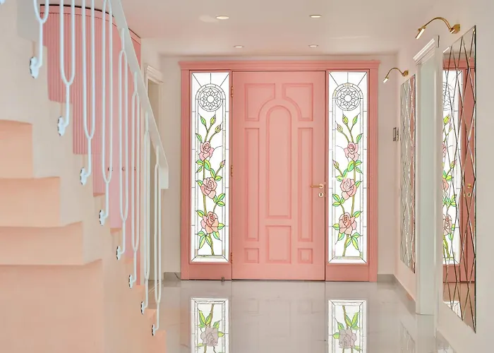 Rosy Dreamy Ultra Luxury *