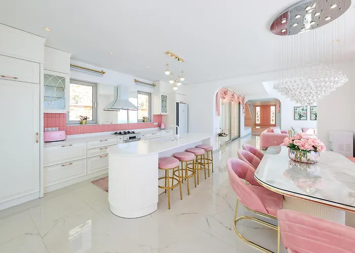 Rosy Dreamy Ultra Luxury Villa *