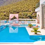 Rosy Dreamy Ultra Luxury קס